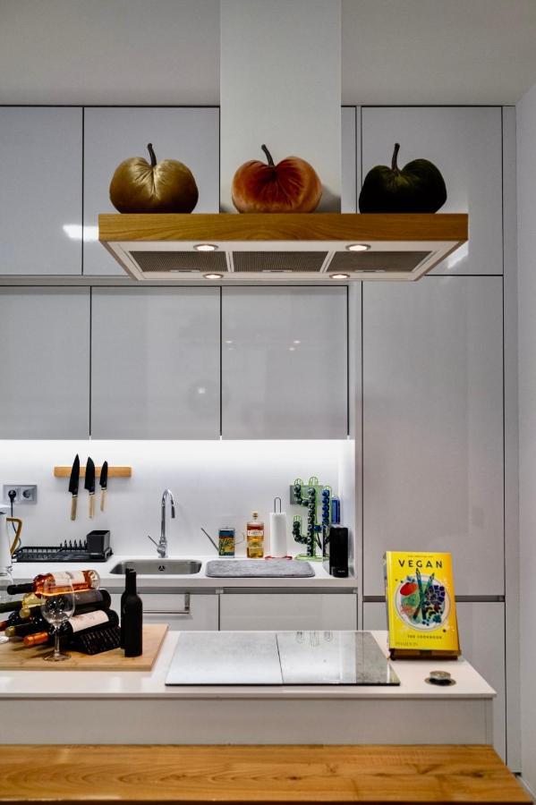 Cristalia,Roof Terrace In City Center, Garage, Netflix 75Inch Tv Funchal  Bagian luar foto